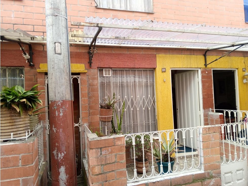 Casa en venta Cundinamarca Bogotá Calandaima 63 m2 Habitaciones 4 Baños 1 Garajes 0 Precio $180000000