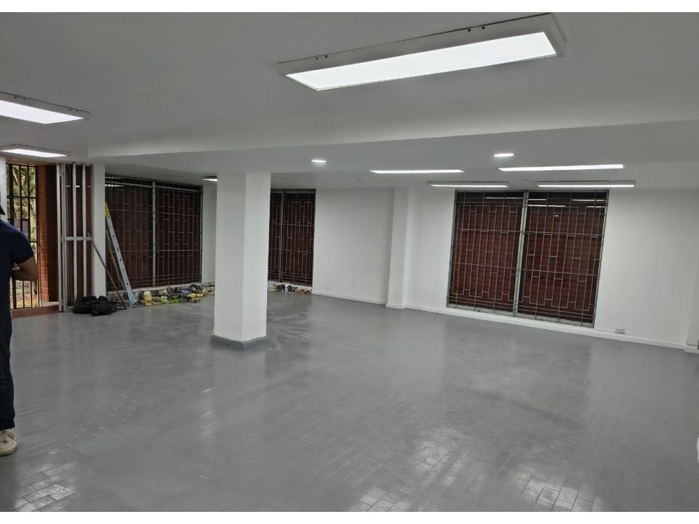 Local en arriendo Antioquia Medellín La Candelaria 100 m2 Habitaciones 0 Baños 2 Garajes 0 Precio $5000000