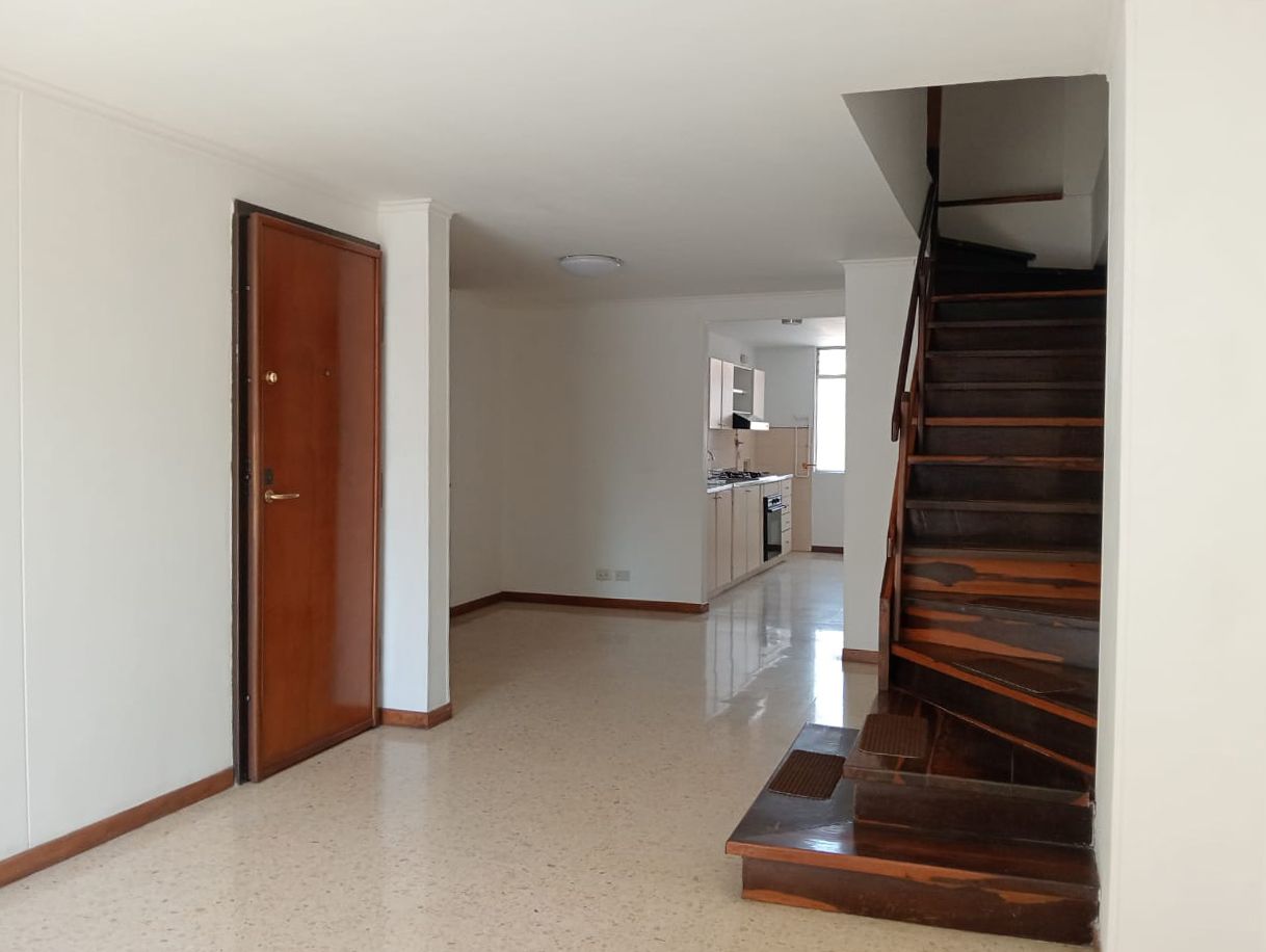 Apartamento en arriendo Antioquia Medellín Laureles 90 m2 Habitaciones 2 Baños 3 Garajes 1 Precio $2800000