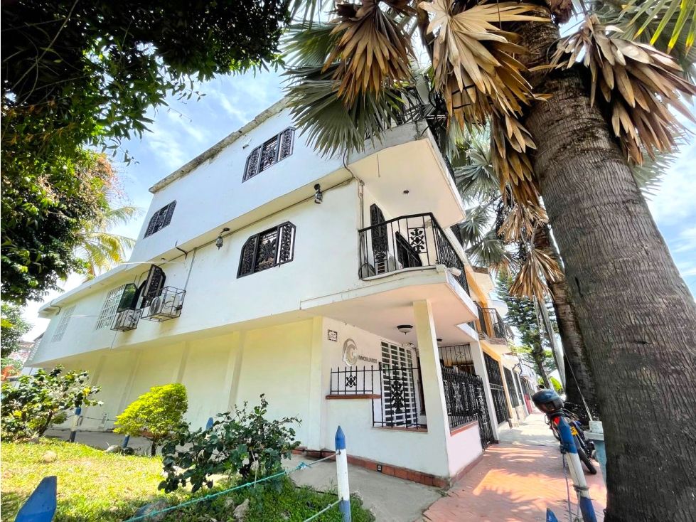 Oficina en arriendo Valle Del Cauca Cali Sector Transito Municipal 153 m2 Habitaciones 0 Baños 2 Garajes 3 Precio $3000000