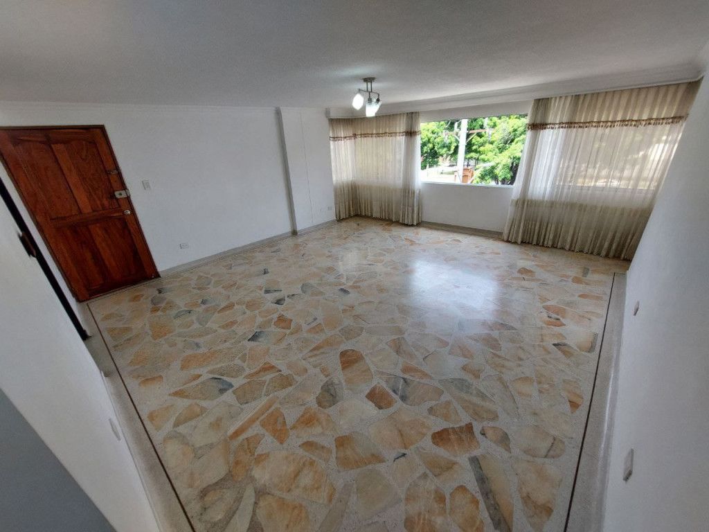 Apartamento en arriendo Valle Del Cauca Cali Departamental 90 m2 Habitaciones 3 Baños 3 Garajes 2 Precio $2500000