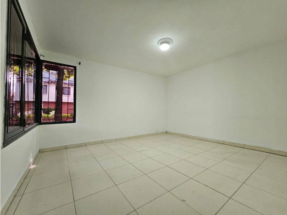 Casa en arriendo Antioquia Medellín Rosales 280 m2 Habitaciones 4 Baños 3 Garajes 1 Precio $6500000