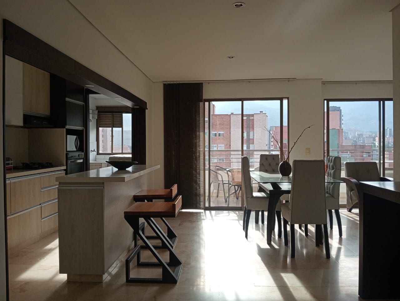 Apartamento en arriendo Antioquia Medellín Laureles 120 m2 Habitaciones 2 Baños 4 Garajes 1 Precio $5800000