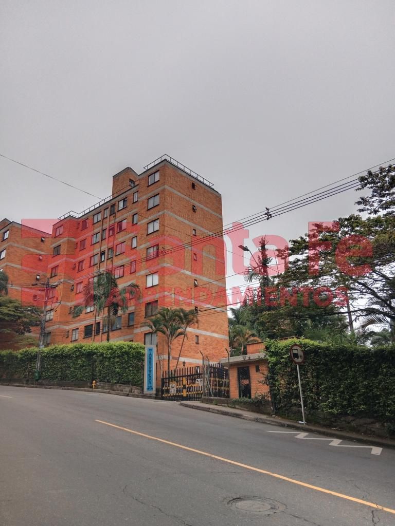 Apartamento en arriendo Antioquia Medellín Calasanz Parte Alta 72 m2 Habitaciones 3 Baños 2 Garajes 1 Precio $2400000