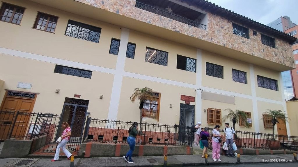 Local en arriendo Antioquia Caldas Caldas 210 m2 Habitaciones 0 Baños 5 Garajes 0 Precio $12000000