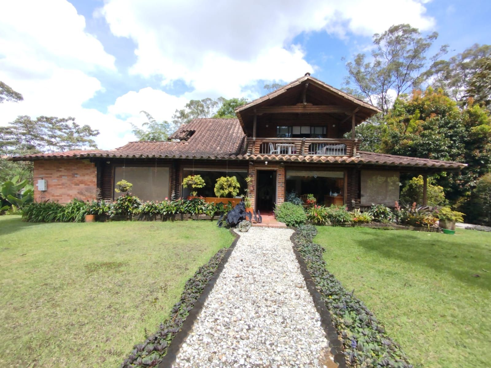 Casa Campestre en arriendo Antioquia Rionegro San Antonio 3000 m2 Habitaciones 4 Baños 4 Garajes 4 Precio $10000000