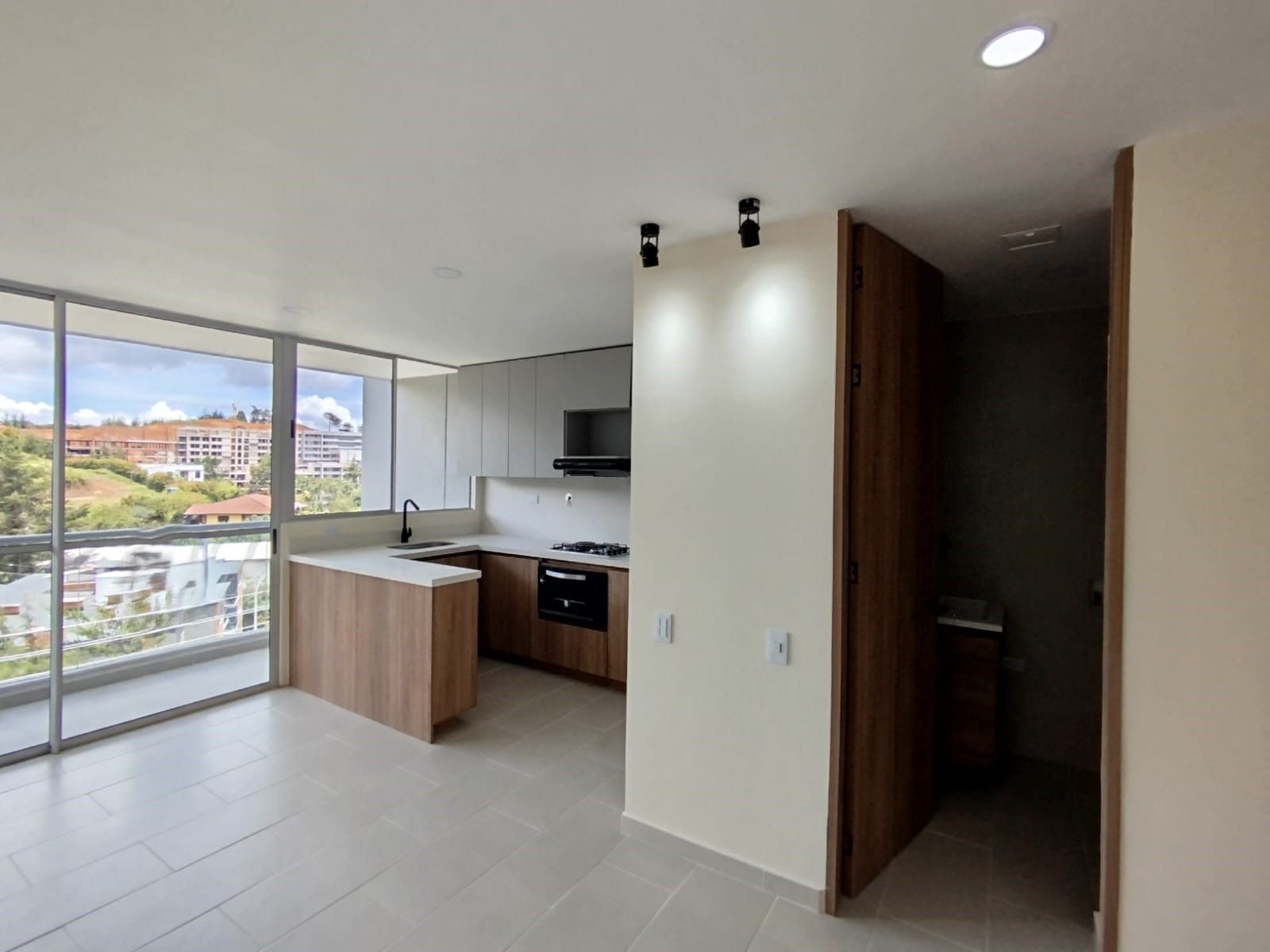 Apartamento en arriendo Antioquia La Ceja Centro 70 m2 Habitaciones 3 Baños 2 Garajes 1 Precio $2800000
