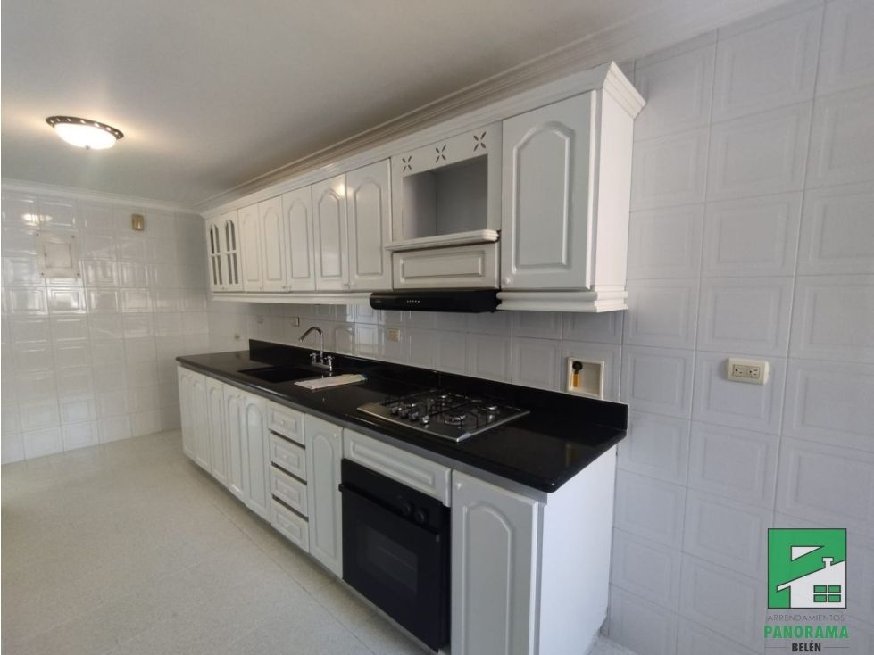 Apartamento en arriendo Antioquia Medellín Lorena 115 m2 Habitaciones 3 Baños 2 Garajes 2 Precio $4581000