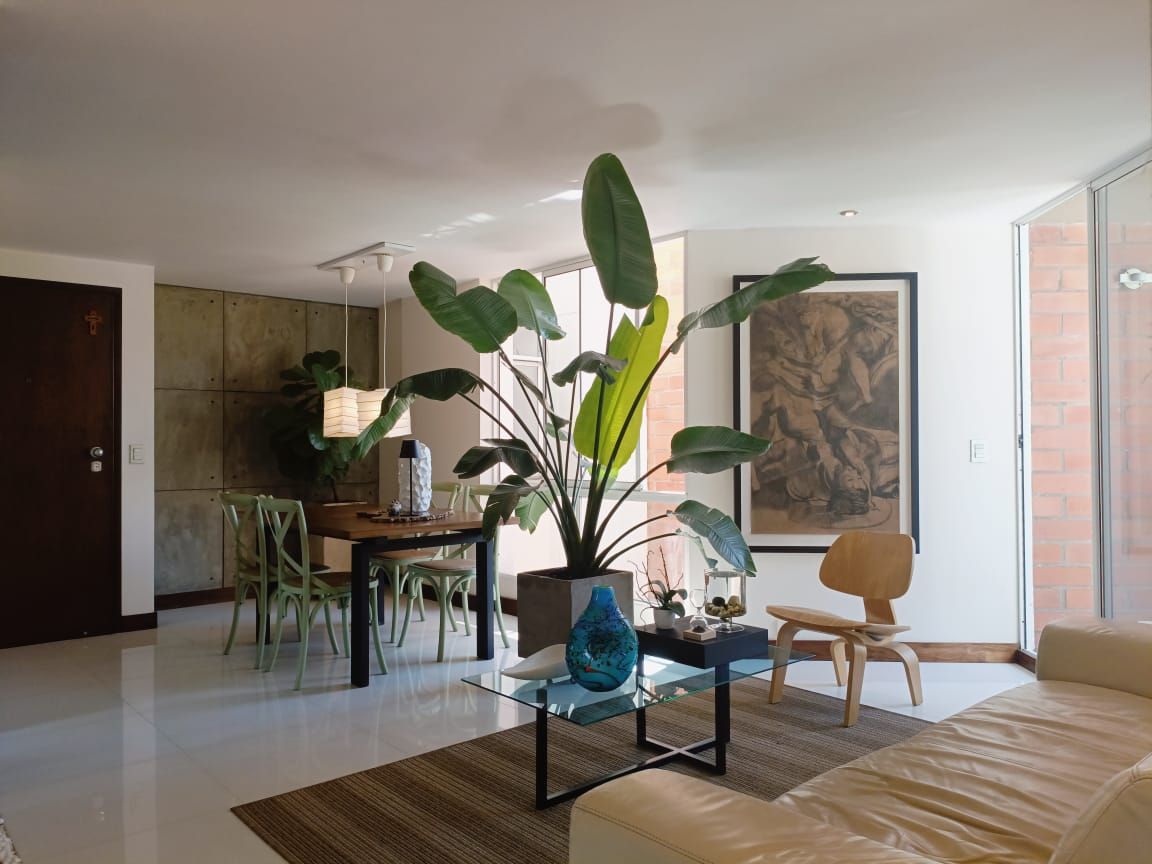 Apartamento en venta Antioquia Medellín Loma De Los Bernal 85 m2 Habitaciones 3 Baños 2 Garajes 2 Precio $690000000