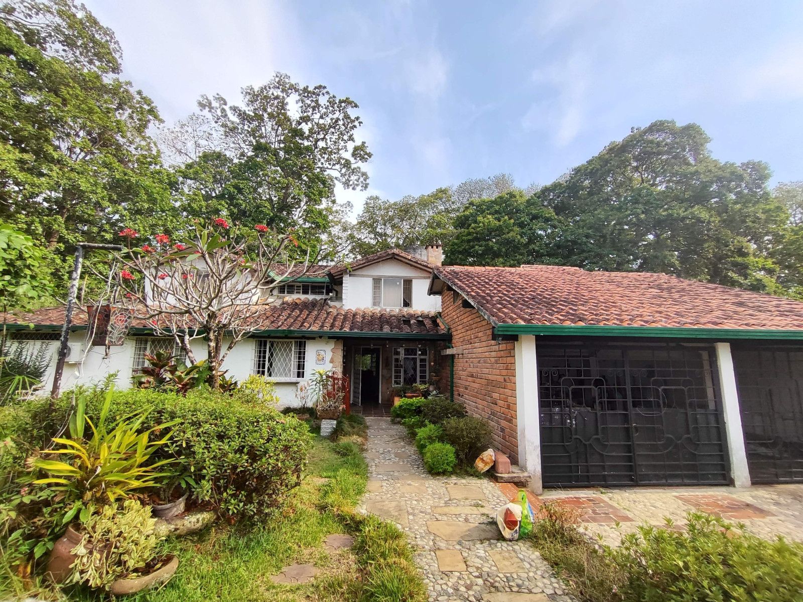 Lote en venta Santander Piedecuesta Centro 3749 m2 Habitaciones 0 Baños 4 Garajes 2 Precio $2300000000