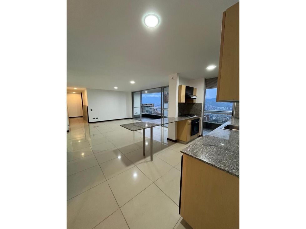 Apartamento en arriendo Antioquia Medellín El Poblado 120 m2 Habitaciones 3 Baños 3 Garajes 1 Precio $8300000