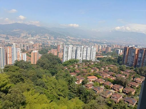 Apartamento en arriendo Antioquia Envigado El Esmeraldal 70 m2 Habitaciones 2 Baños 2 Garajes 1 Precio $3700000