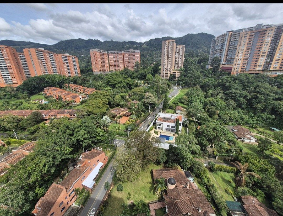 Apartamento en venta Antioquia Envigado Envigado 160 m2 Habitaciones 4 Baños 5 Garajes 2 Precio $1700000000