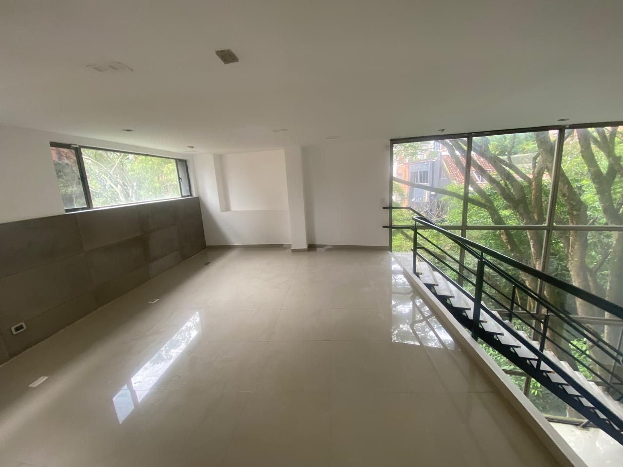 Local en arriendo Antioquia Medellín La Florida 110 m2 Habitaciones 0 Baños 2 Garajes 2 Precio $7500000