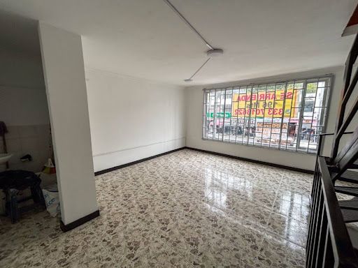 Local en arriendo Cundinamarca Bogotá Venecia 196 m2 Habitaciones 0 Baños 3 Garajes 0 Precio $3500000