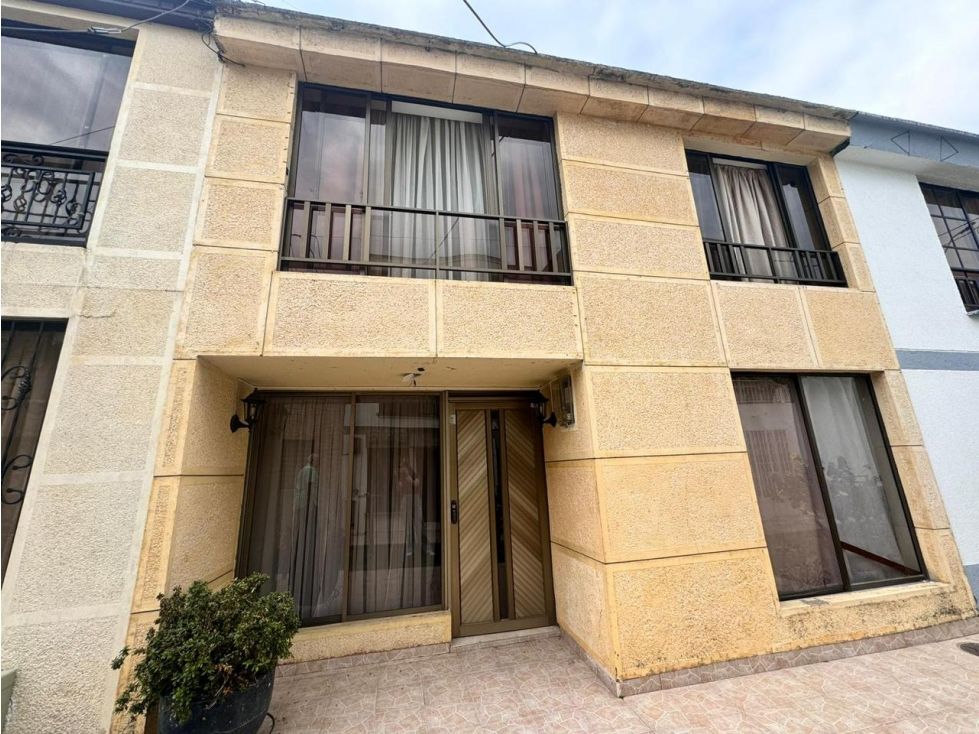 Casa en venta Risaralda Pereira Ur Alfa 216 m2 Habitaciones 5 Baños 2 Garajes 1 Precio $430000000