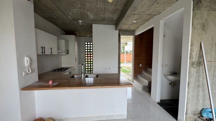 Casa en venta Valle Del Cauca Jamundí Cn Almendros Del Castillo 155 m2 Habitaciones 3 Baños 3 Garajes 3 Precio $400000000