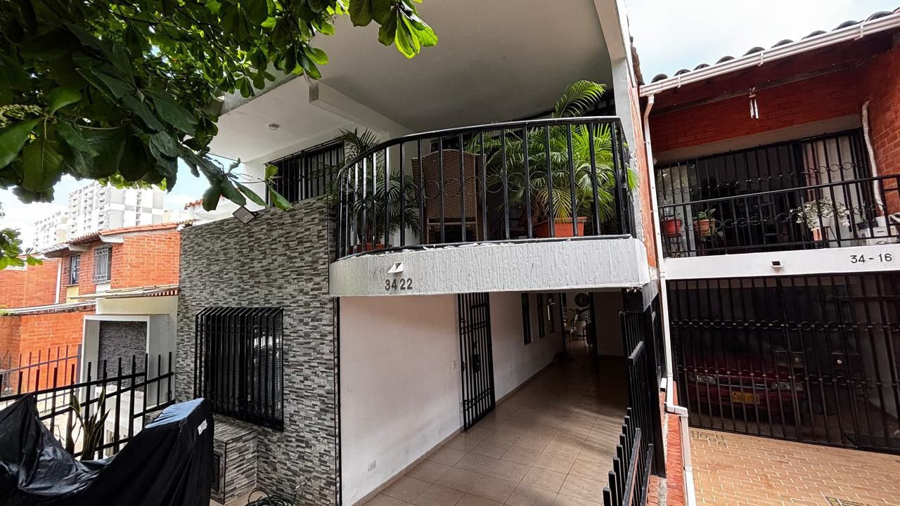Casa en venta Valle Del Cauca Cali Caney 200 m2 Habitaciones 3 Baños 3 Garajes 2 Precio $710000000