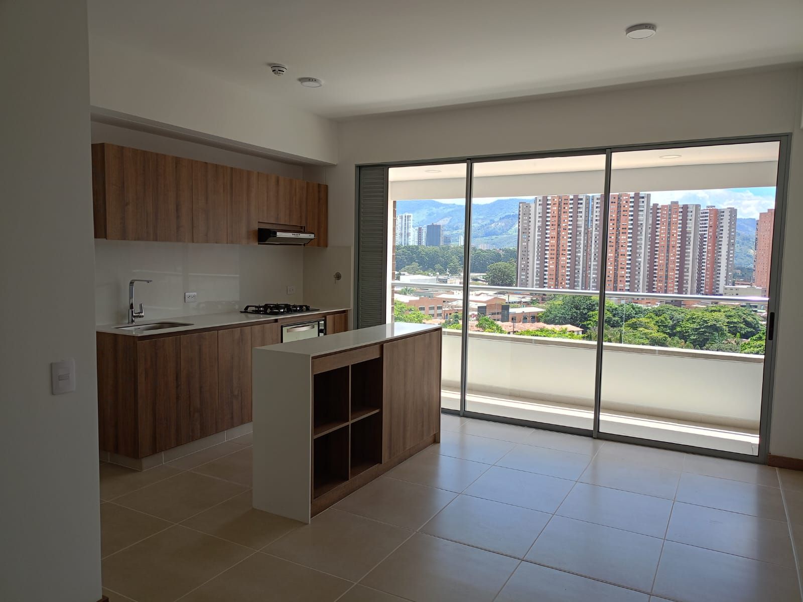 Apartamento en arriendo Antioquia Sabaneta Aldea Verde 79 m2 Habitaciones 3 Baños 2 Garajes 2 Precio $3300000