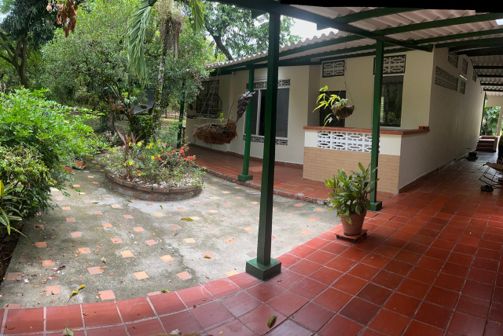 Finca en venta Tolima Mariquita Ub Yuldama 220 m2 Habitaciones 3 Baños 3 Garajes 2 Precio $600000000