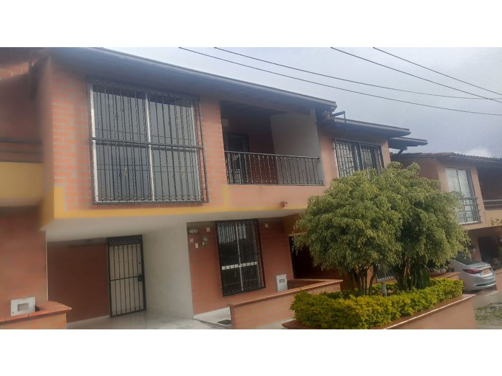Casa en arriendo Antioquia Rionegro Cuatro Esquinas 150 m2 Habitaciones 3 Baños 2 Garajes 1 Precio $2600000
