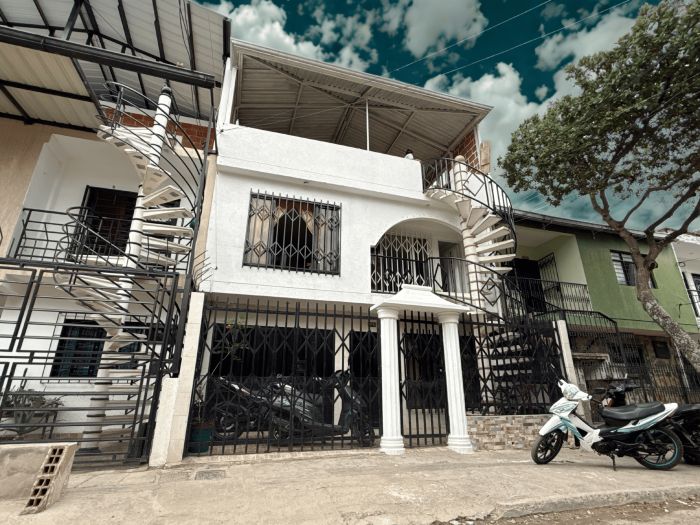 Casa en venta Valle Del Cauca Cali San Carlos 357 m2 Habitaciones 9 Baños 4 Garajes 1 Precio $780000000