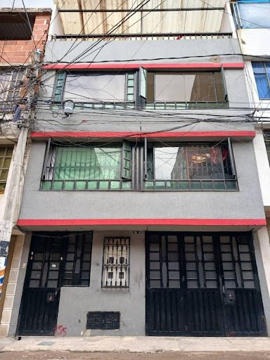 Casa en venta Cundinamarca Bogotá San Pedro De Tibabuyes 80 m2 Habitaciones 8 Baños 4 Garajes 1 Precio $480000000