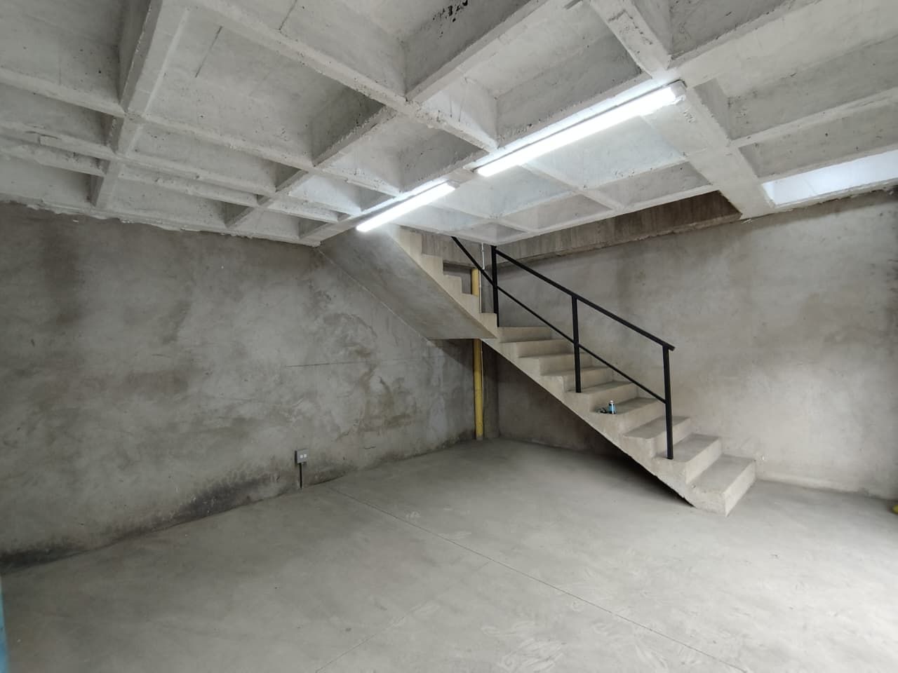 Bodega en arriendo Antioquia Caldas Caldas 140 m2 Habitaciones 0 Baños 1 Garajes 3 Precio $4500000