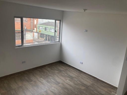 Edificio en venta Cundinamarca Bogotá Centro Fontibon 324 m2 Habitaciones 6 Baños 7 Garajes 0 Precio $950000000