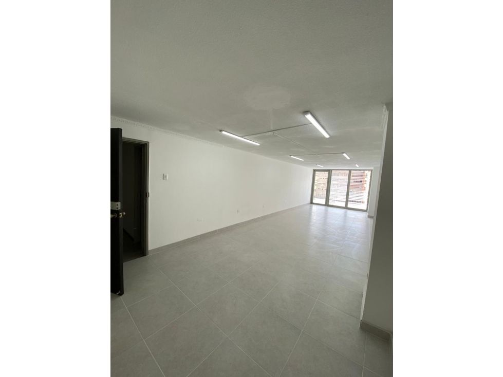 Oficina en venta Antioquia Medellín La Candelaria 48 m2 Habitaciones 0 Baños 1 Garajes 0 Precio $215000000