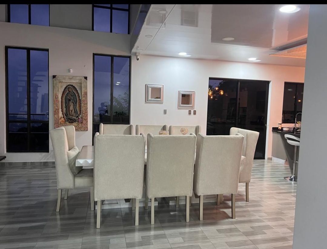 Casa en venta Antioquia Medellín San Cristobal 280 m2 Habitaciones 4 Baños 5 Garajes 0 Precio $790000000