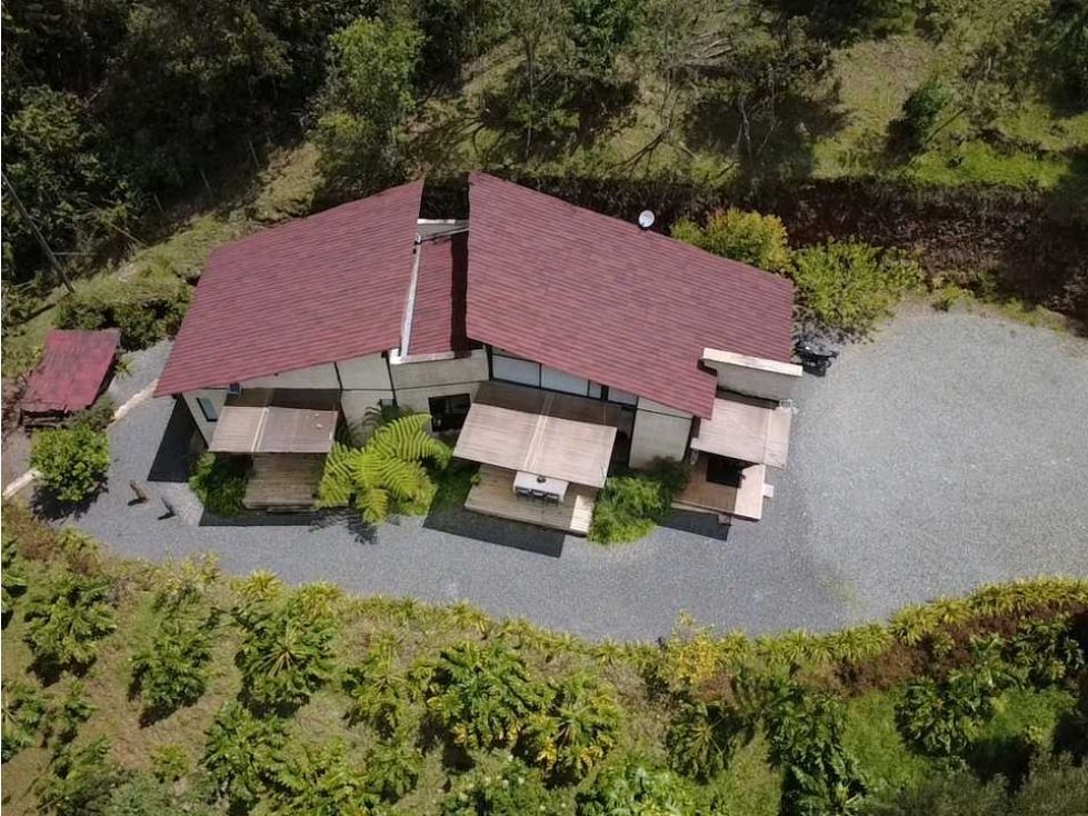 Finca en venta Antioquia La Ceja La Ceja 470 m2 Habitaciones 5 Baños 4 Garajes 5 Precio $3200000000