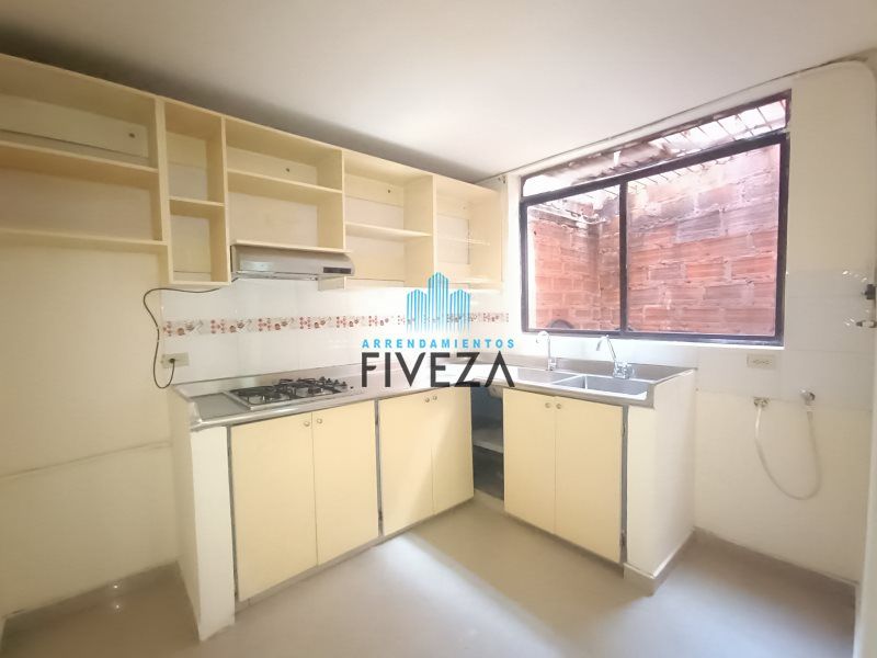 Apartaestudio en arriendo Antioquia Itagüí Tablazo 20 m2 Habitaciones 1 Baños 1 Garajes 0 Precio $900000