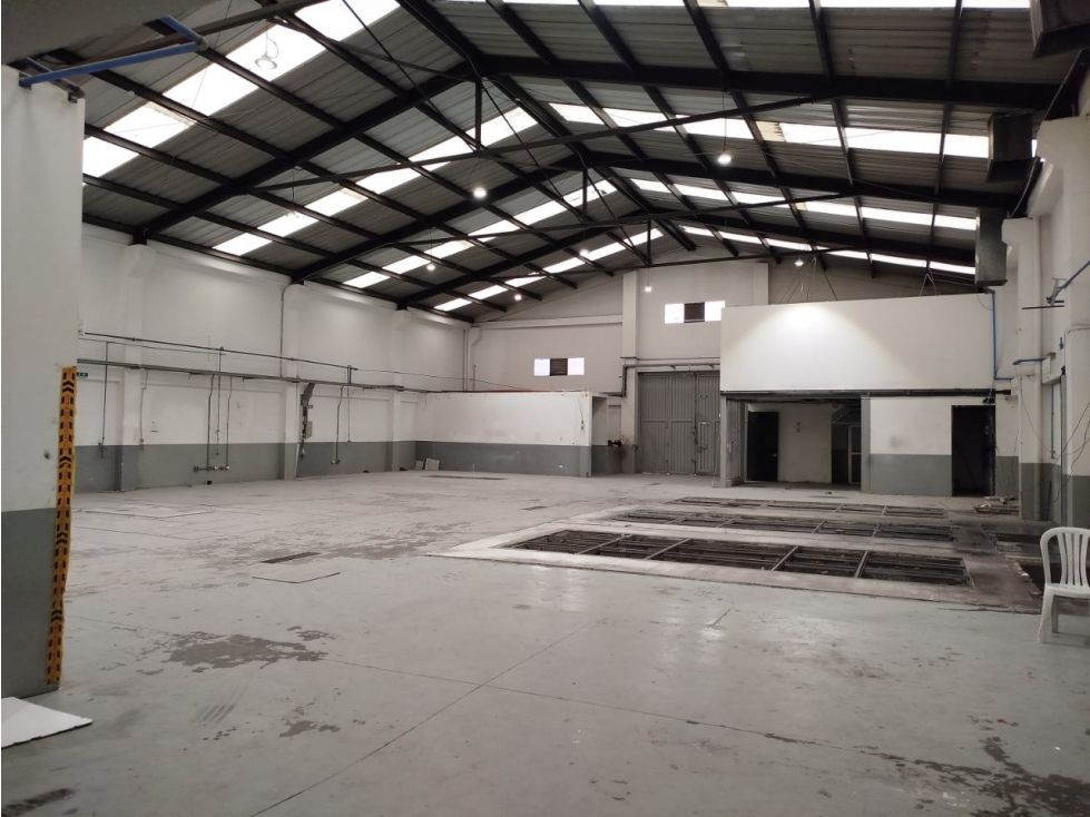 Bodega en arriendo Cundinamarca Bogotá Las Orquideas 1350 m2 Habitaciones 0 Baños 4 Garajes 0 Precio $46500000