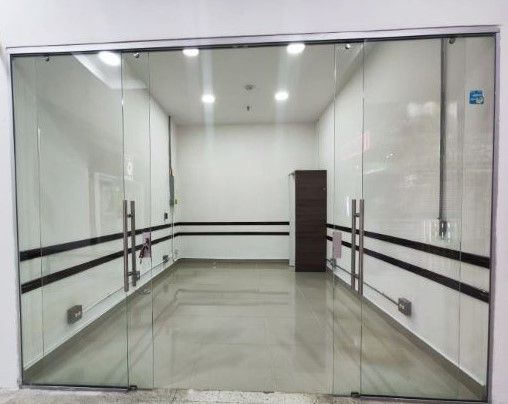 Local en arriendo Antioquia Itagüí Centro 15 m2 Habitaciones 0 Baños 0 Garajes 0 Precio $2800000