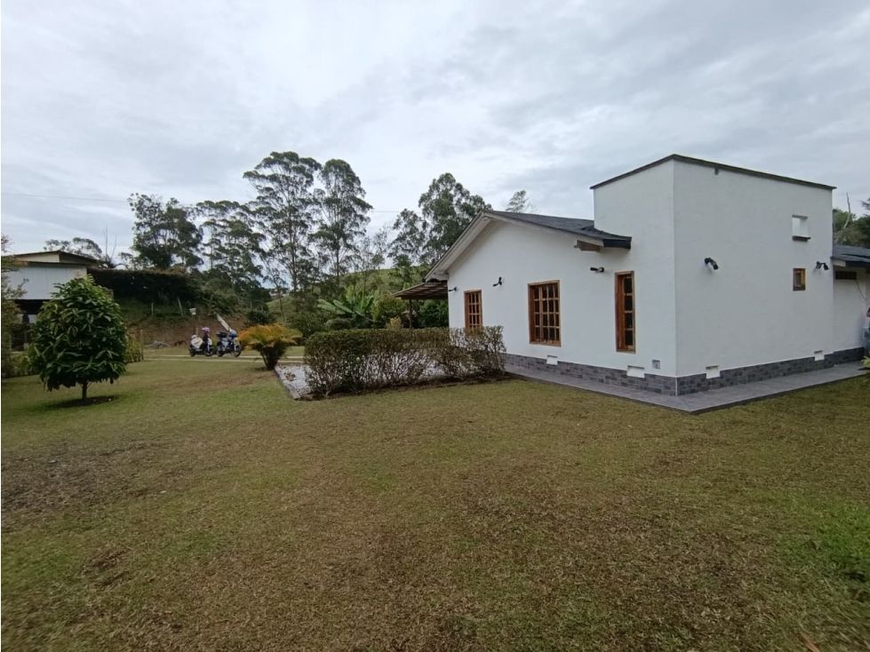 Casa Campestre en arriendo Antioquia Rionegro Rionegro 100 m2 Habitaciones 3 Baños 3 Garajes 4 Precio $4000000