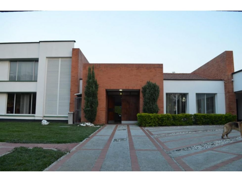 Casa Campestre en arriendo Valle Del Cauca Jamundí Cn Solares De La Morada Et V Y Vi 787 m2 Habitaciones 6 Baños 9 Garajes 8 Precio $1000000