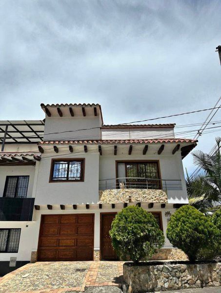 Casa en venta Antioquia Rionegro El Hospital 220 m2 Habitaciones 4 Baños 3 Garajes 0 Precio $790000000