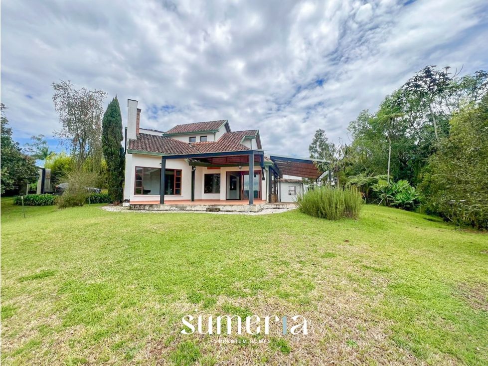 Casa en arriendo o venta Antioquia El Retiro El Retiro 420 m2 Habitaciones 6 Baños 6 Garajes 11 Precio venta $4500000000 Precio arriendo $14000000