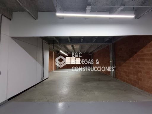 Bodega en arriendo Antioquia Itagüí Zona Industrial 1 600 m2 Habitaciones 0 Baños 4 Garajes 2 Precio $16000000