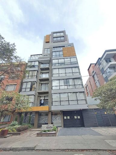 Apartaestudio en arriendo Cundinamarca Bogotá Chico Norte Et Iii 65 m2 Habitaciones 1 Baños 2 Garajes 1 Precio $4300000