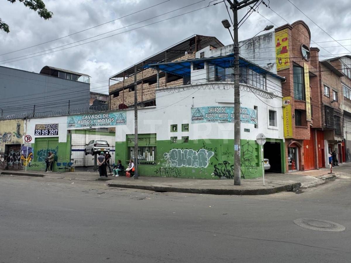 Local en venta Cundinamarca Bogotá Samper Mendoza 215 m2 Habitaciones 0 Baños 2 Garajes 7 Precio $1480000000