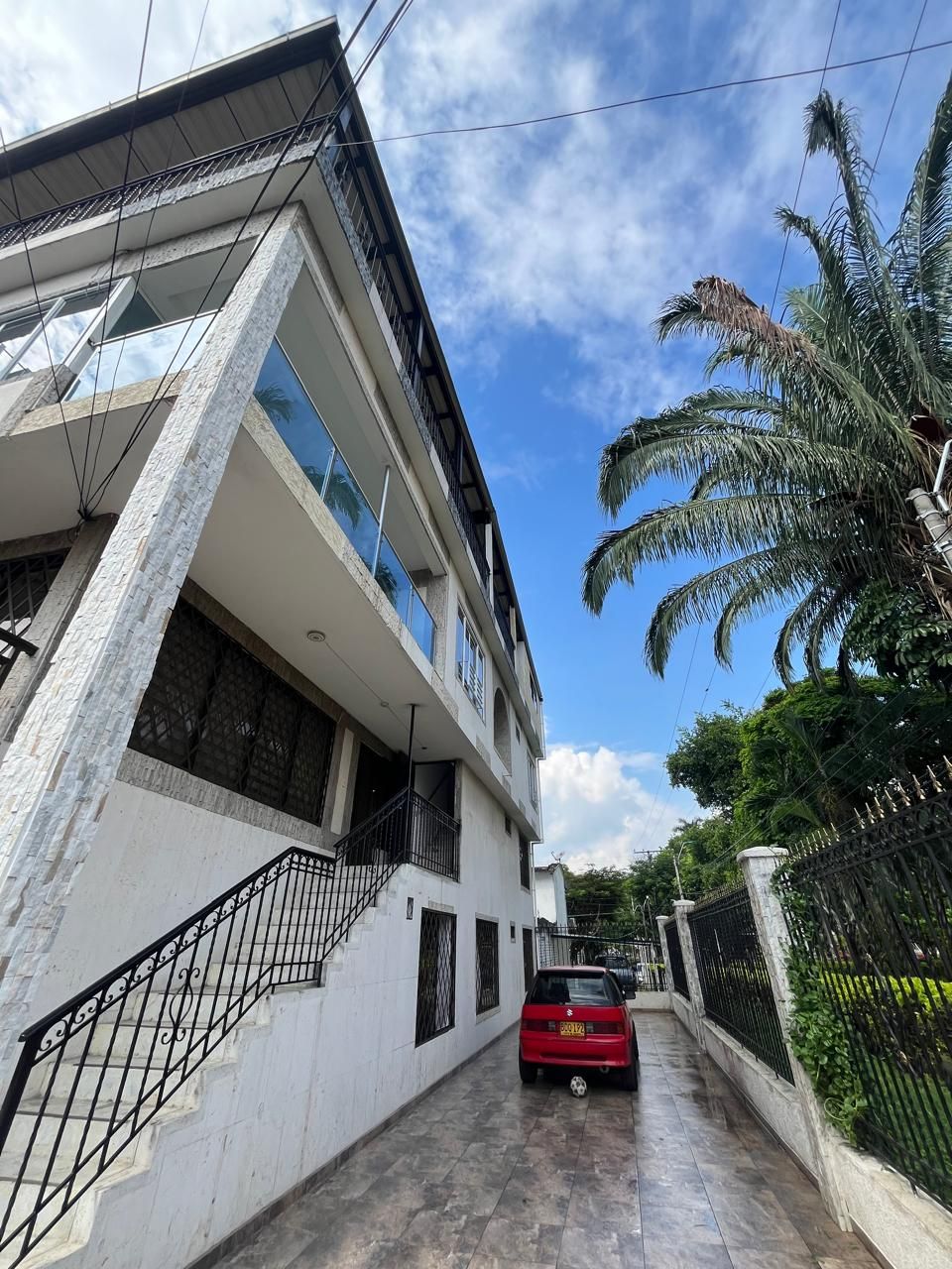 Edificio en venta Valle Del Cauca Cali Santa Rosa 474 m2 Habitaciones 10 Baños 6 Garajes 4 Precio $1350000000