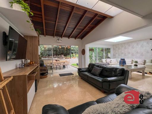 Casa en arriendo Antioquia Medellín La Linde 315 m2 Habitaciones 4 Baños 4 Garajes 2 Precio $11900000