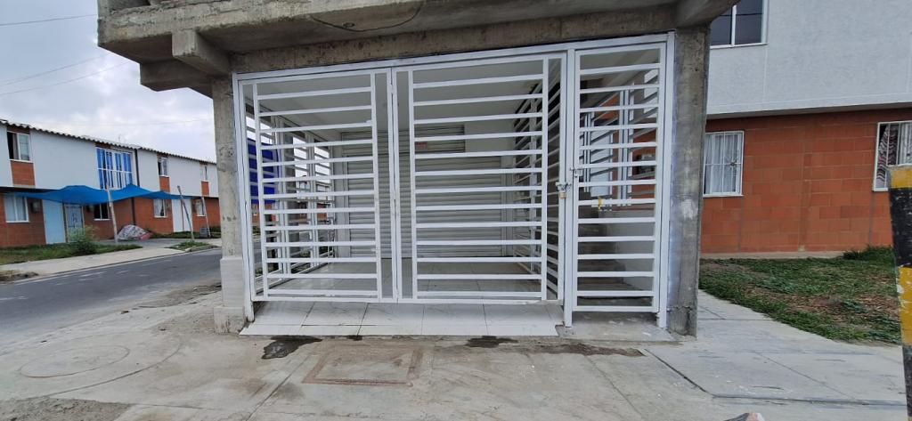 Local en arriendo Valle Del Cauca Candelaria Candelaria 48 m2 Habitaciones 0 Baños 1 Garajes 0 Precio $800000