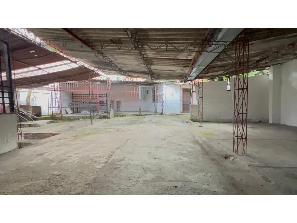 Bodega en arriendo o venta Antioquia Medellín Medellín 270 m2 Habitaciones 0 Baños 1 Garajes 0 Precio venta $700000000 Precio arriendo $3800000