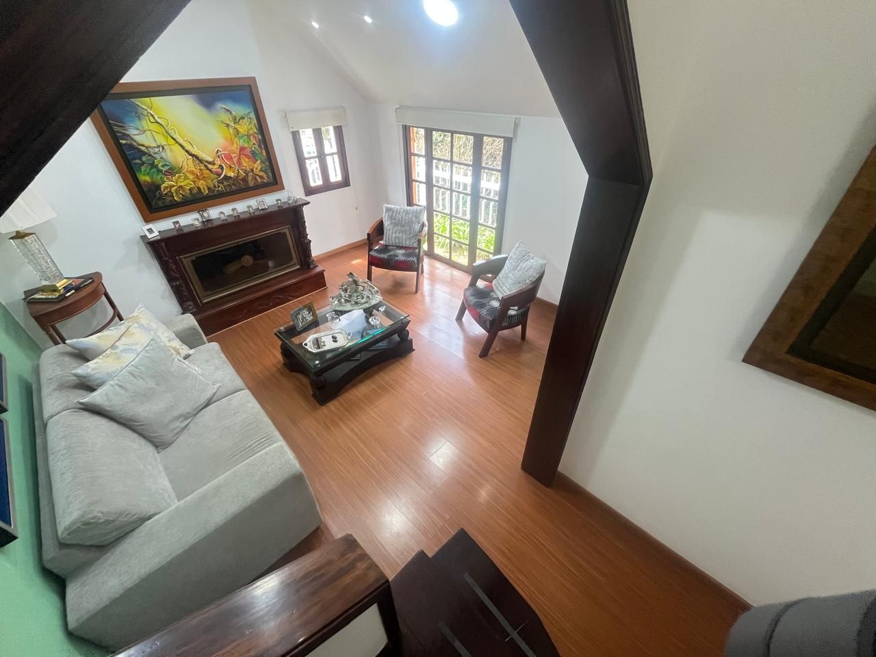 Casa en venta Cundinamarca Bogotá El Batan - Edif Batan 250 m2 Habitaciones 5 Baños 4 Garajes 3 Precio $1100000000