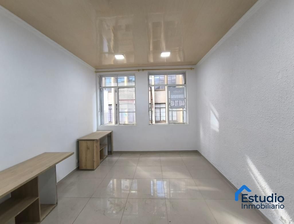 Oficina en arriendo Antioquia Medellín La Candelaria 15 m2 Habitaciones 0 Baños 1 Garajes 0 Precio $850000