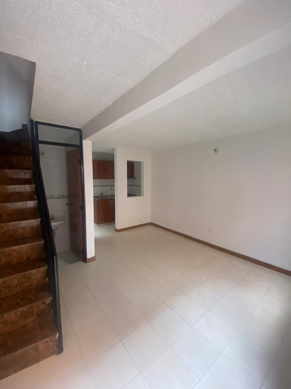 Casa en venta Cundinamarca Bogotá Cantalejo 57 m2 Habitaciones 3 Baños 3 Garajes 1 Precio $310000000