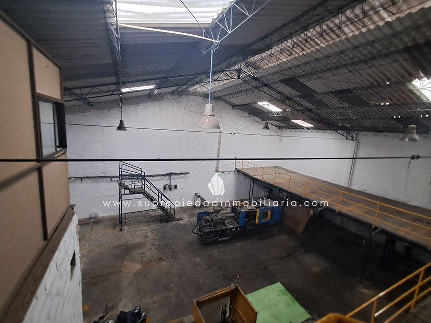 Bodega en arriendo Antioquia Sabaneta Santa Ana 550 m2 Habitaciones 0 Baños 2 Garajes 2 Precio $19800000